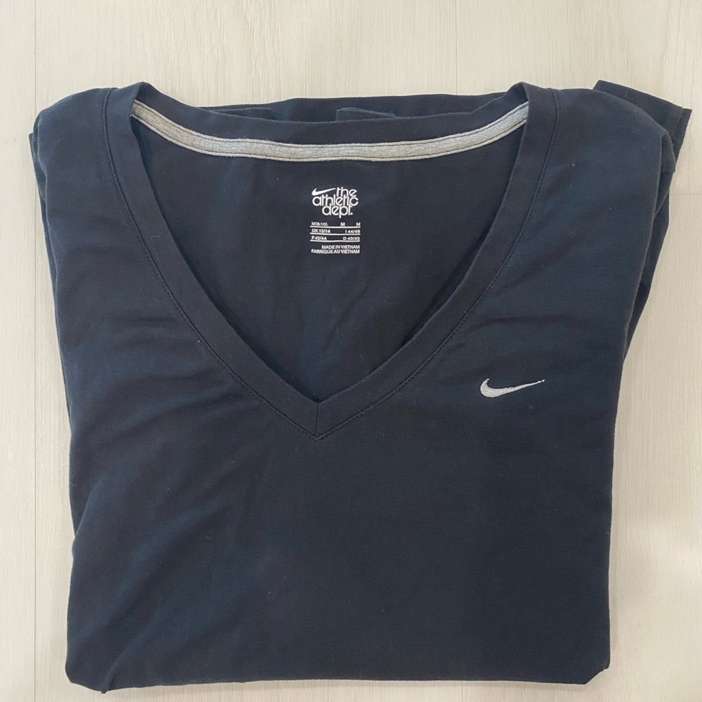New Nike Black long sleeve Athletic T-Shirt